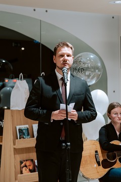 Knjižnica »odprla« nova vrata mladim (15)